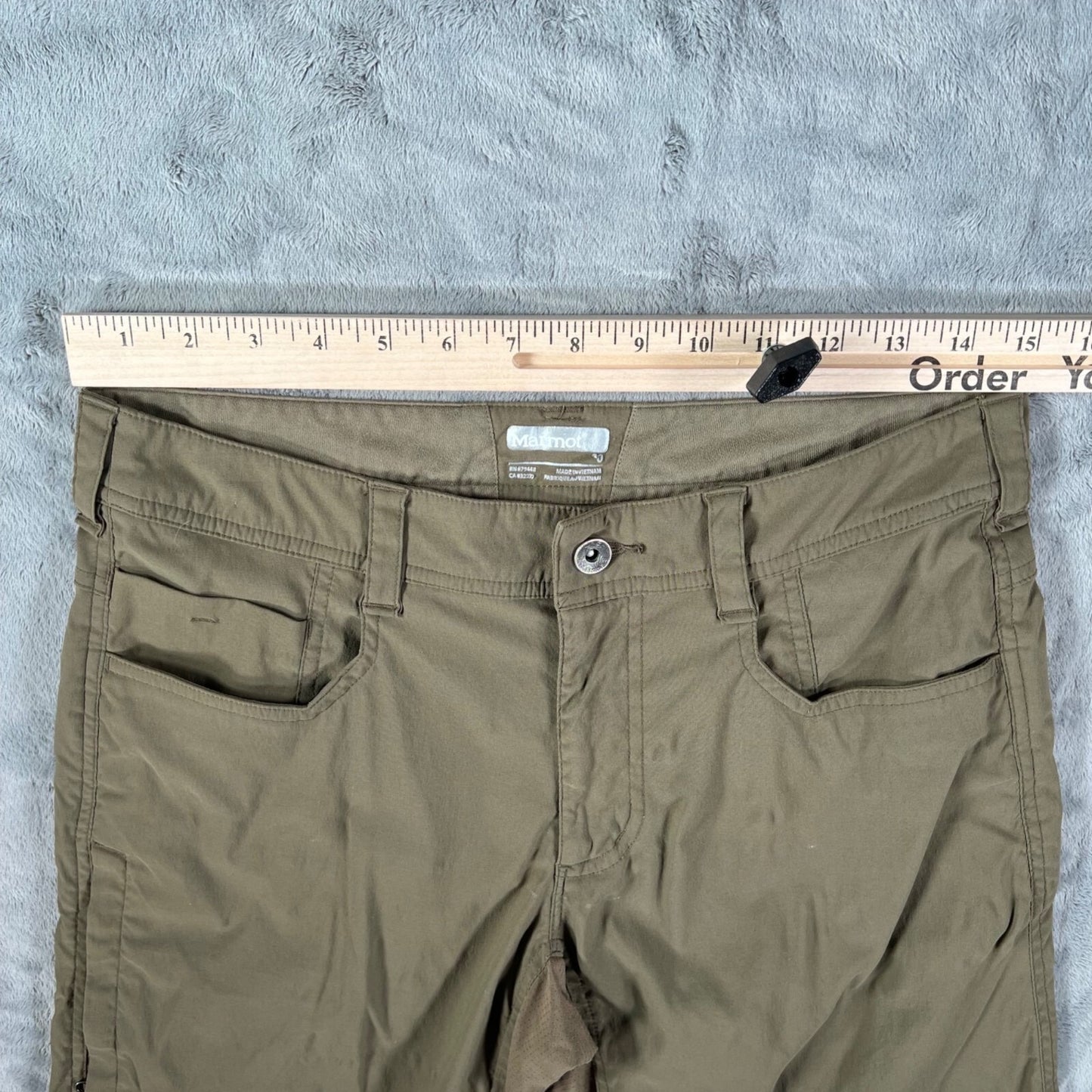 Marmot Men's Hiking/Outdoor Nylon Stretch 10.5" Inseam Khaki Shorts (30" Waist)