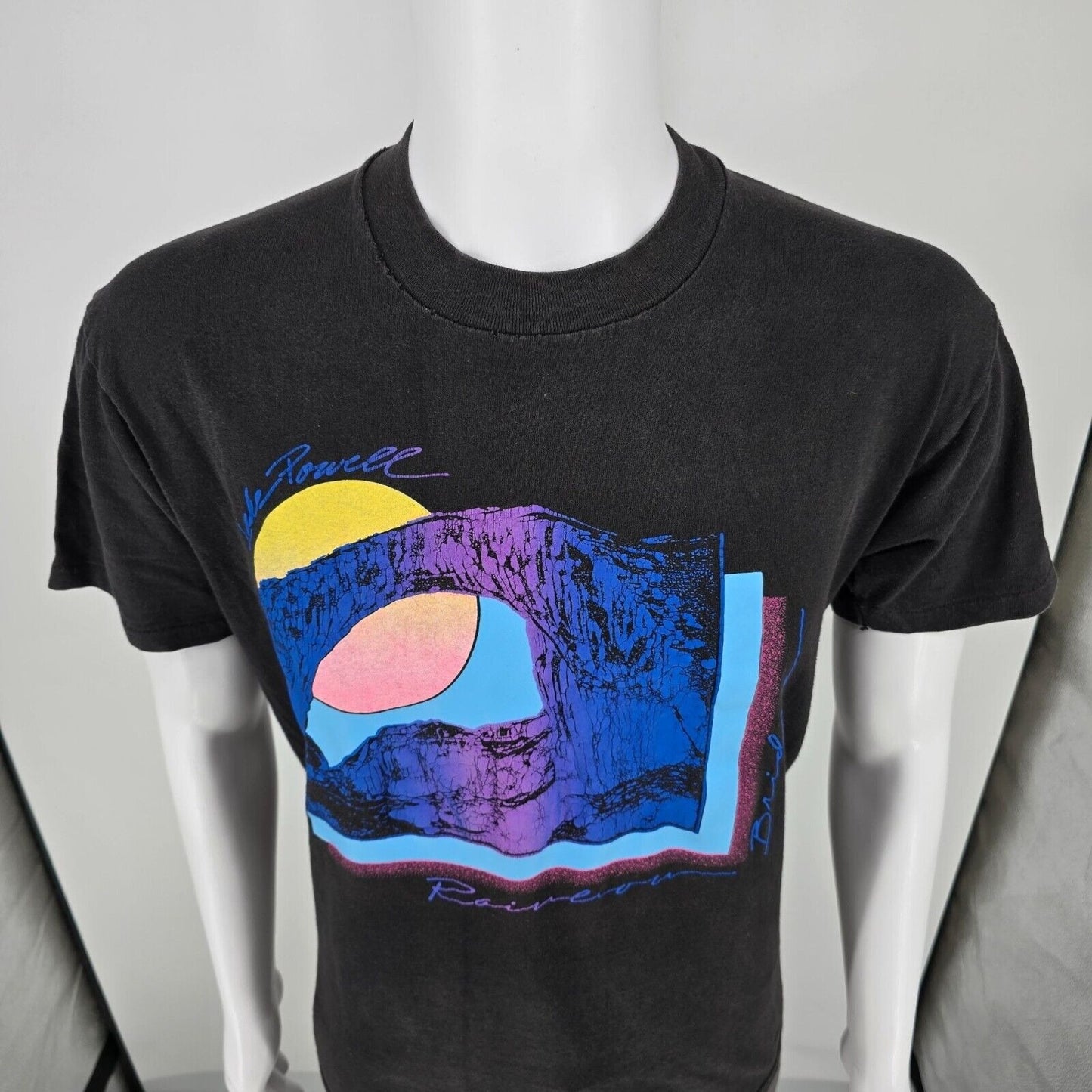 Vintage 1980s Lake Powell Rainbow Bridge Utah Black Graphic Art T-Shirt (L)