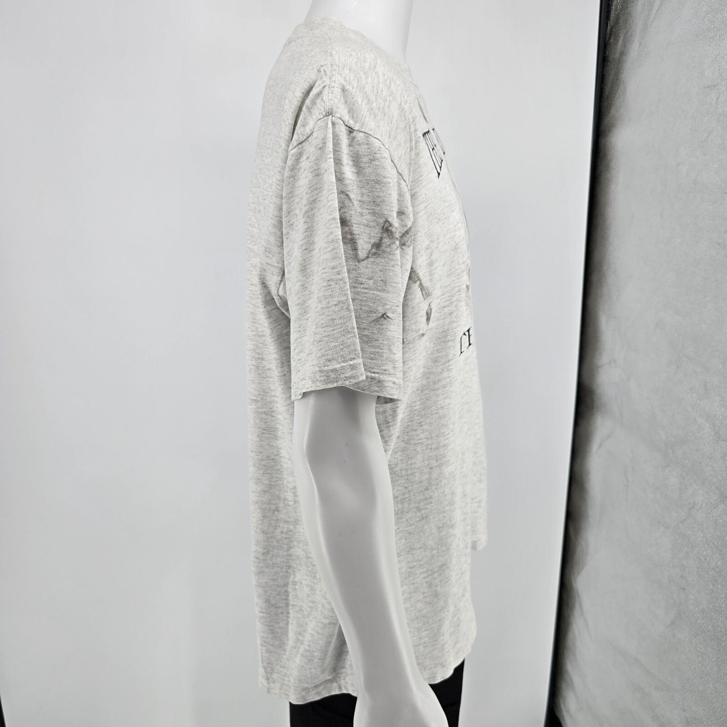 Distressed Vintage 1990s Oneita "The Inn Event II: The Sequel" Gray T-Shirt (XL)