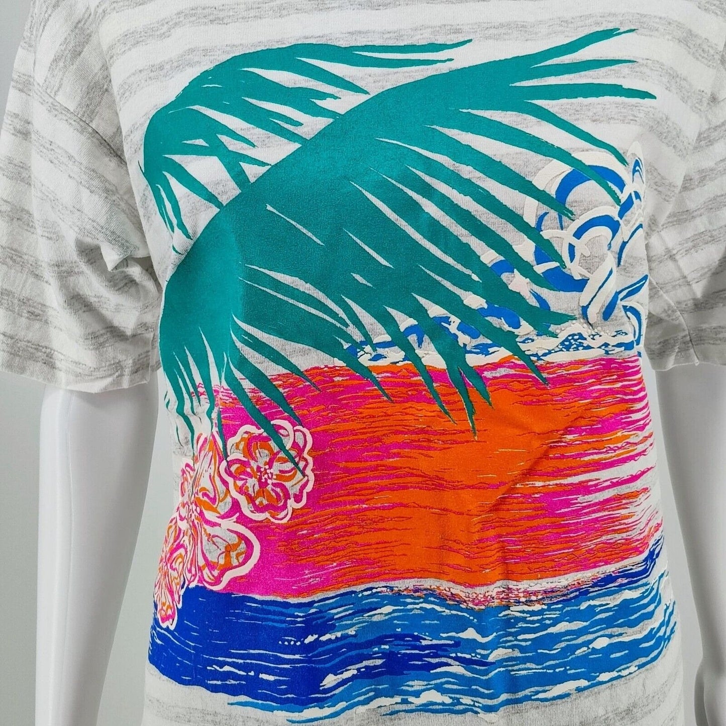 Vintage 1990s The Body Co. Palm Tree Sunset Striped Textured Graphic T-Shirt (M)