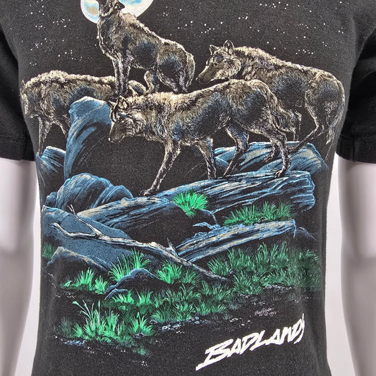 Vintage 1990s Hanes Black Badlands National Park Wolf Pack Graphic T-Shirt (S)