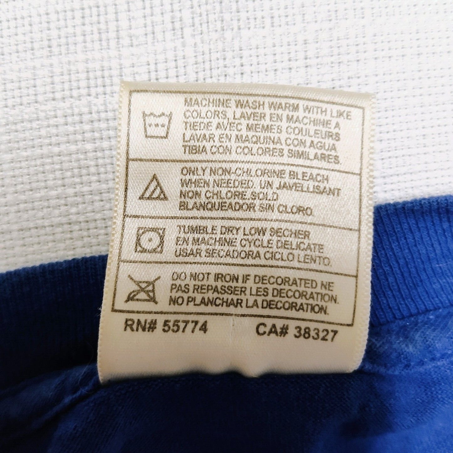 Vintage 1990s Made in USA Hawaii Maui Tribal Band Graphic T-Shirt (Large)