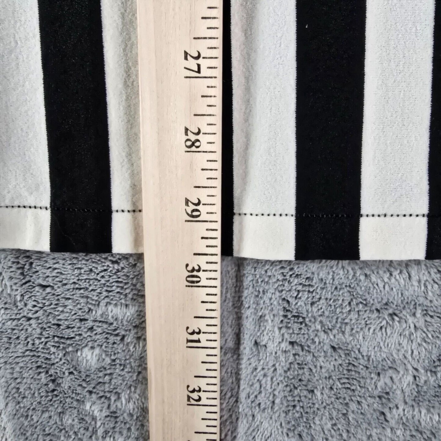 Vintage 1970s Medalist Sand-Knit Black & White Striped Referee Shirt (L)