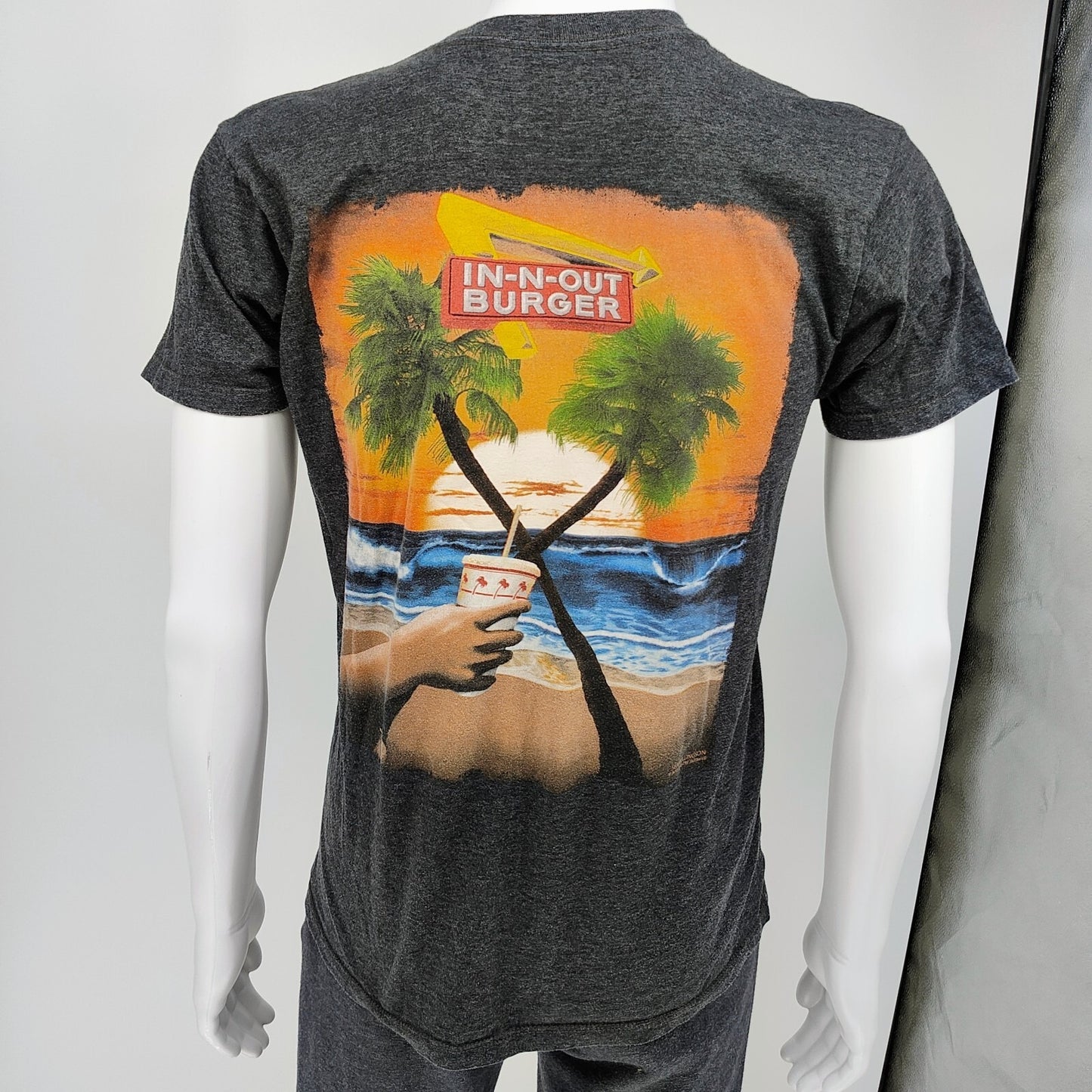 2015 In-N-Out Burger California Sean Ellingson "The Simple Things" T-Shirt (M)