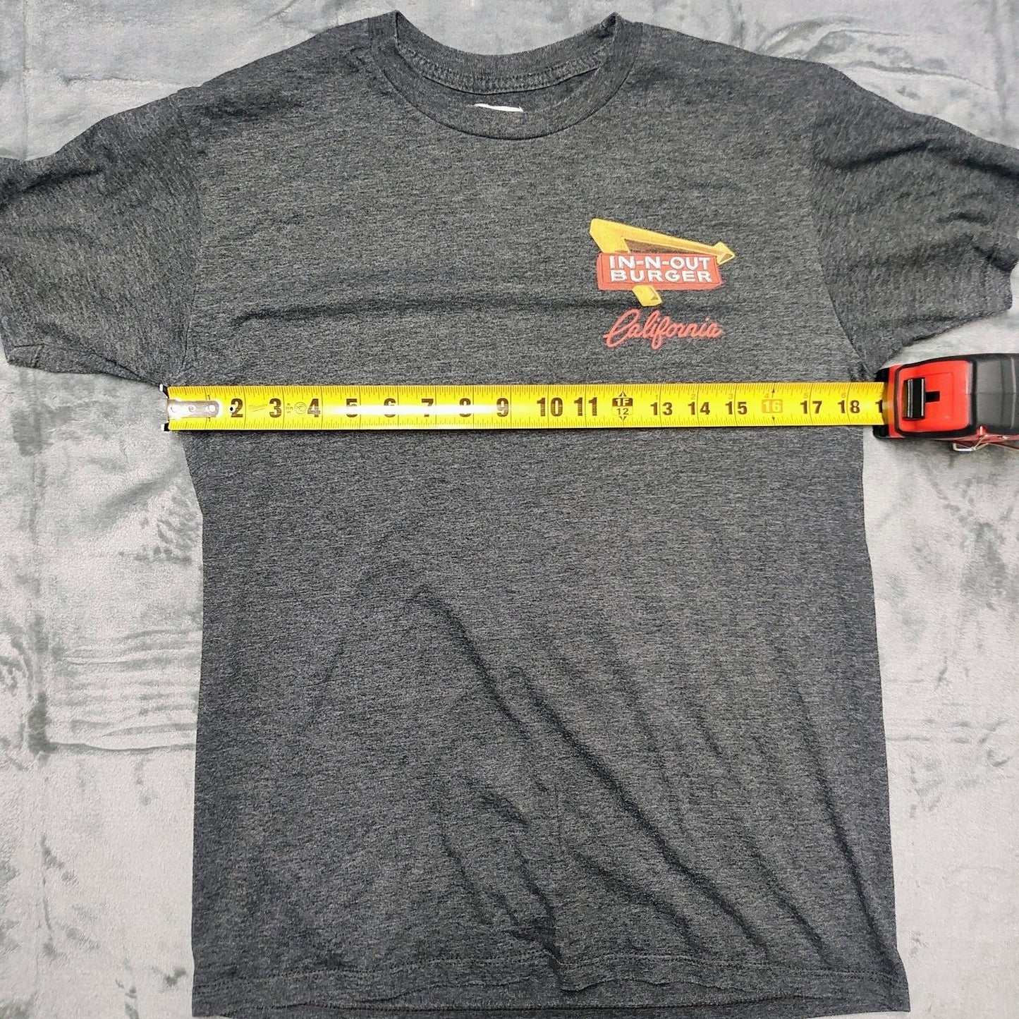 2015 In-N-Out Burger California Sean Ellingson "The Simple Things" T-Shirt (M)