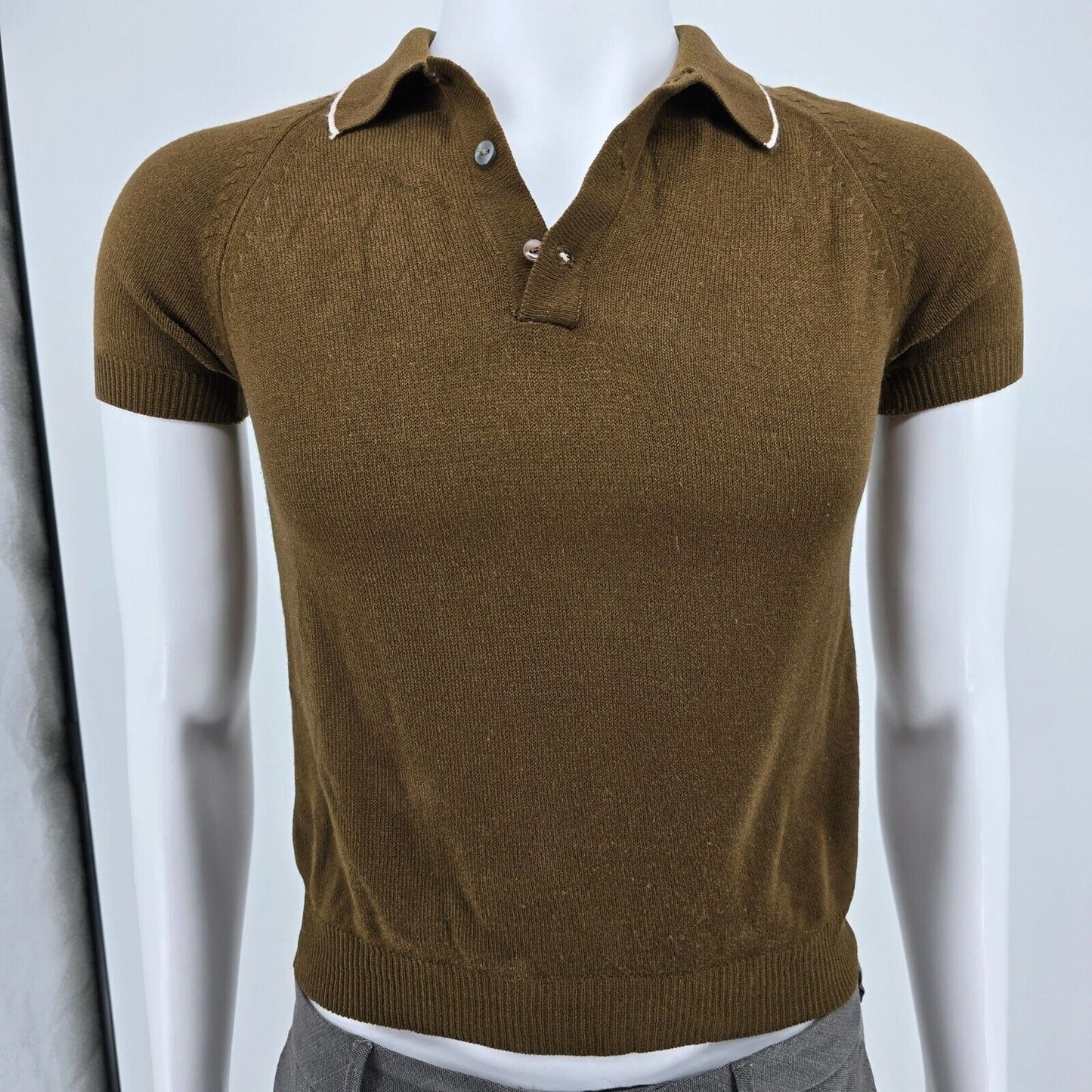 Vintage 1960s Mod Brown Knit Short Sleeve Contrast Trim Polo Shirt (XXS)