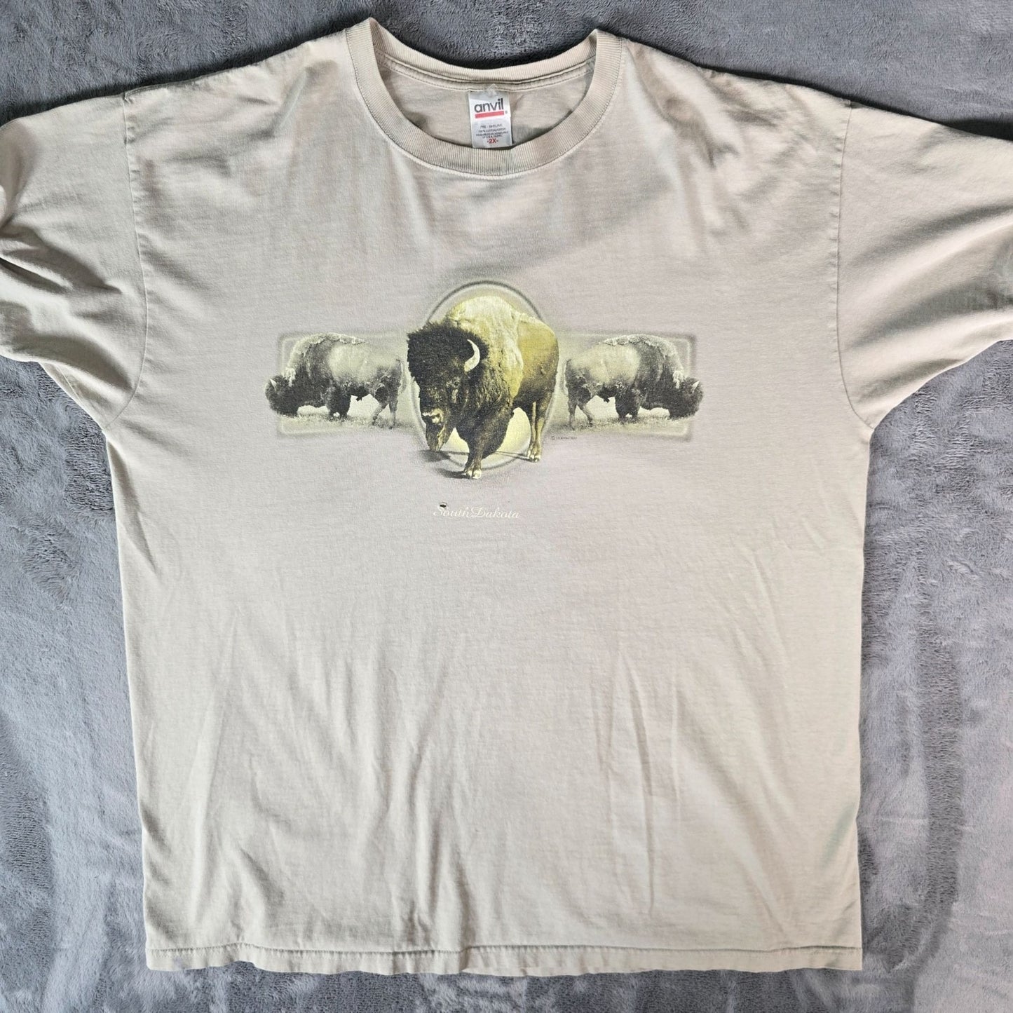 Vintage 2000s Anvil Silkmasters South Dakota Bison Wildlife T-Shirt (2XL)