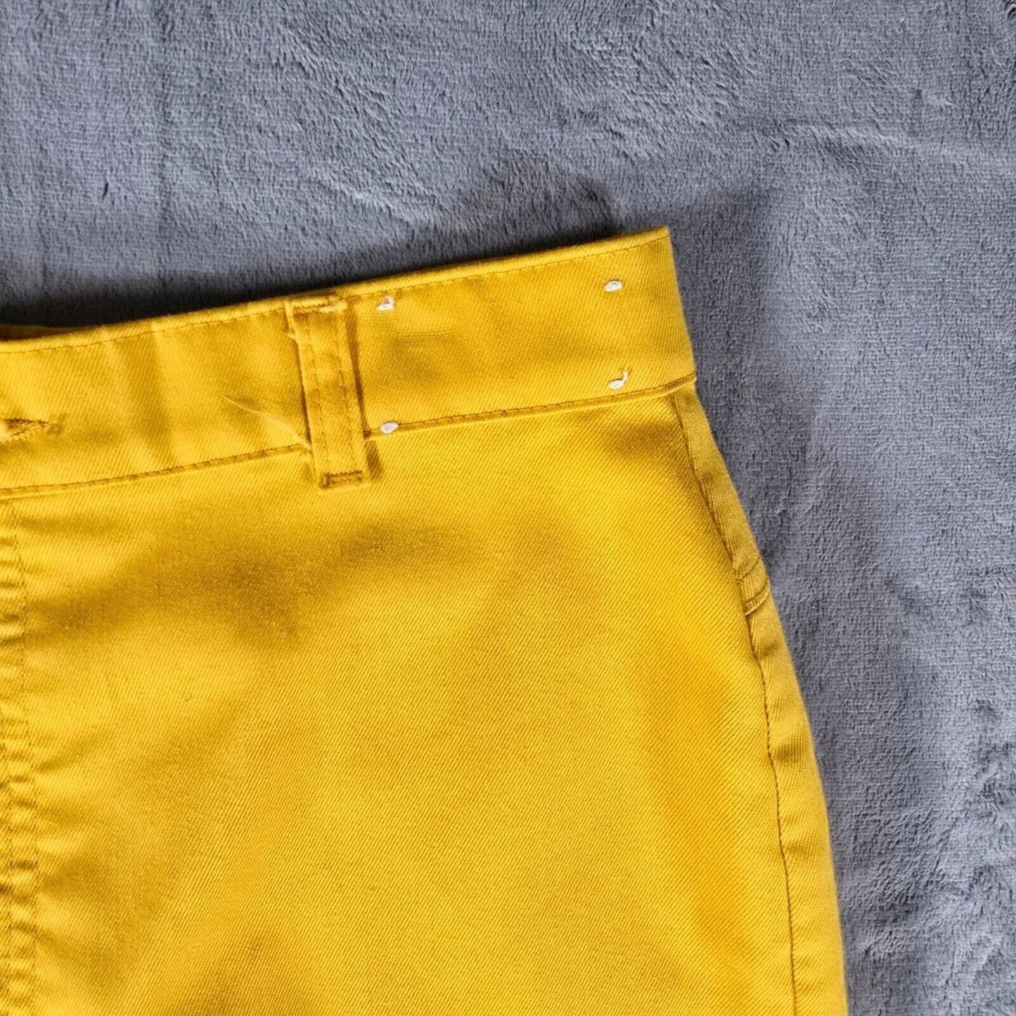 Vintage Levi's 1980 Olympic Games Team USA Women's Yellow Pants (Size 6 29x32)