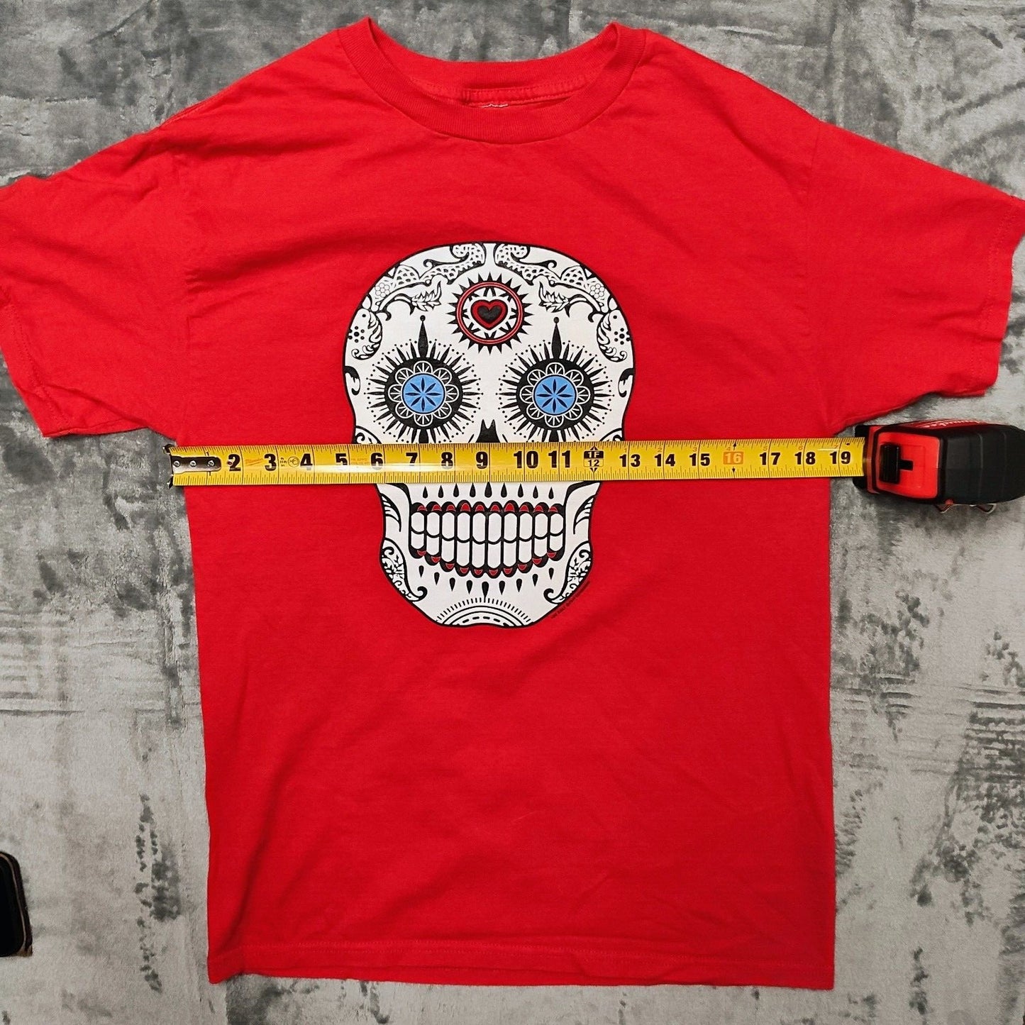 Red Sugar Skull Heart Red Graphic T-Shirt (Small)