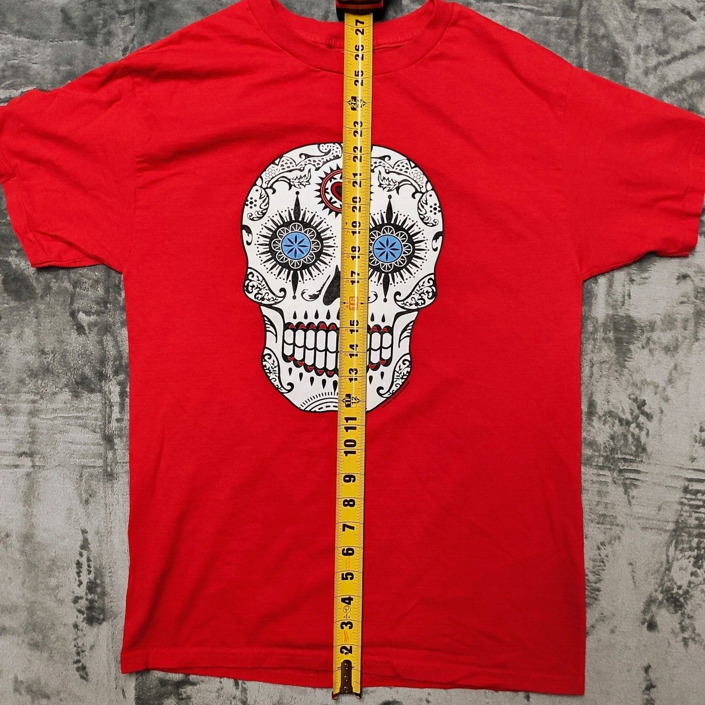 Red Sugar Skull Heart Red Graphic T-Shirt (Small)