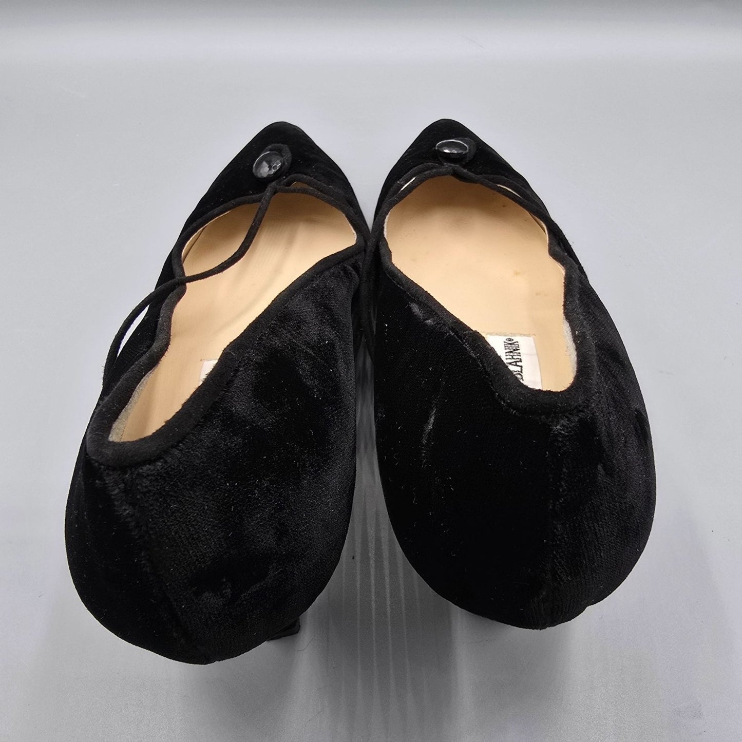 Vintage 1990s Manolo Blahnik Velvet Kitten-Heel Faceted Button Pumps (EU39/US8.5)