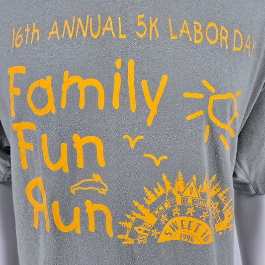 Vintage 1990s Hanes 16th Annual 5K Labor Day Family Fun Run 1996 T-Shirt (XL)