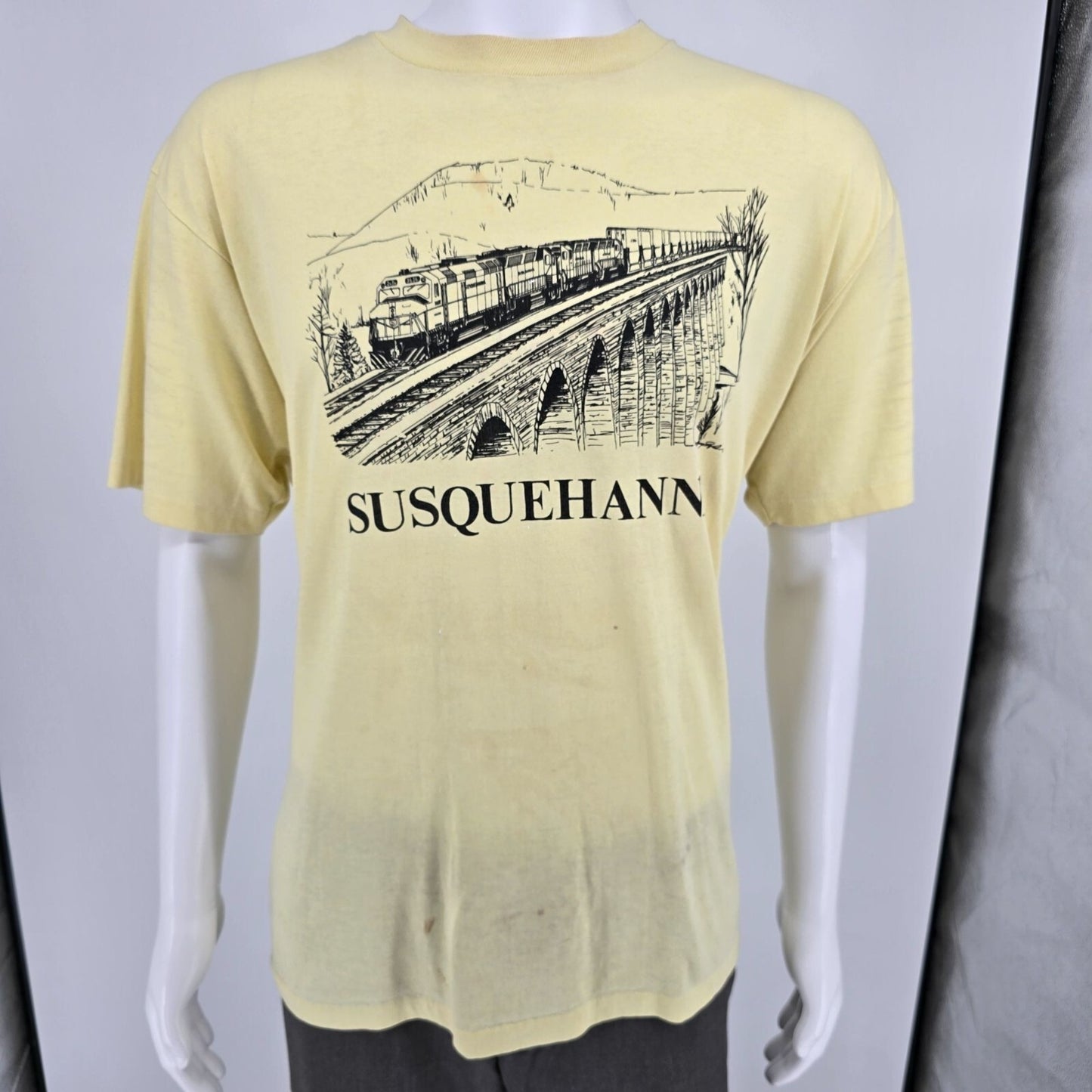 Vintage 1980s Hanes 50/50 Susquehanna Railroad Train Yellow T-Shirt (L/XL)