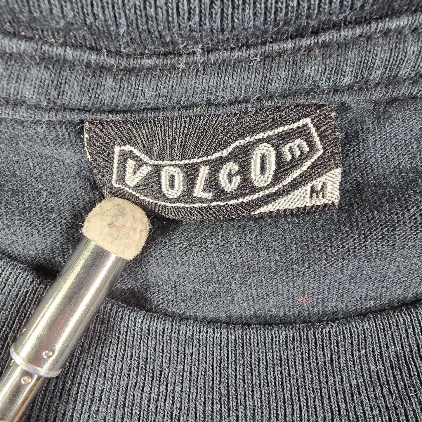 Vintage Y2K Volcom Cut and Sew Patch Logo Mens Black Graphic T-Shirt (M)