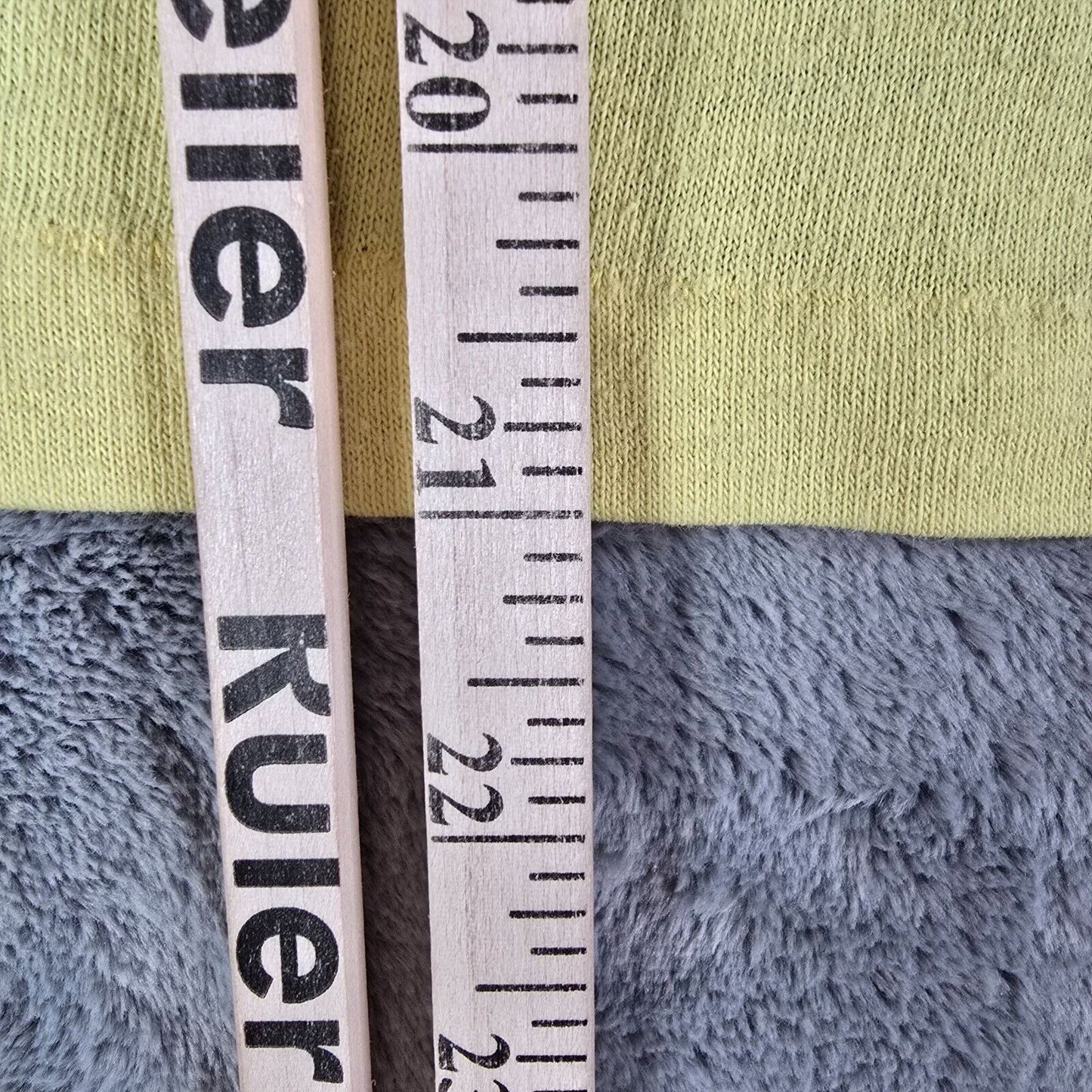 Vintage Fayette County Public Schools Class of 2001 Yellow T-Shirt (Youth Large)