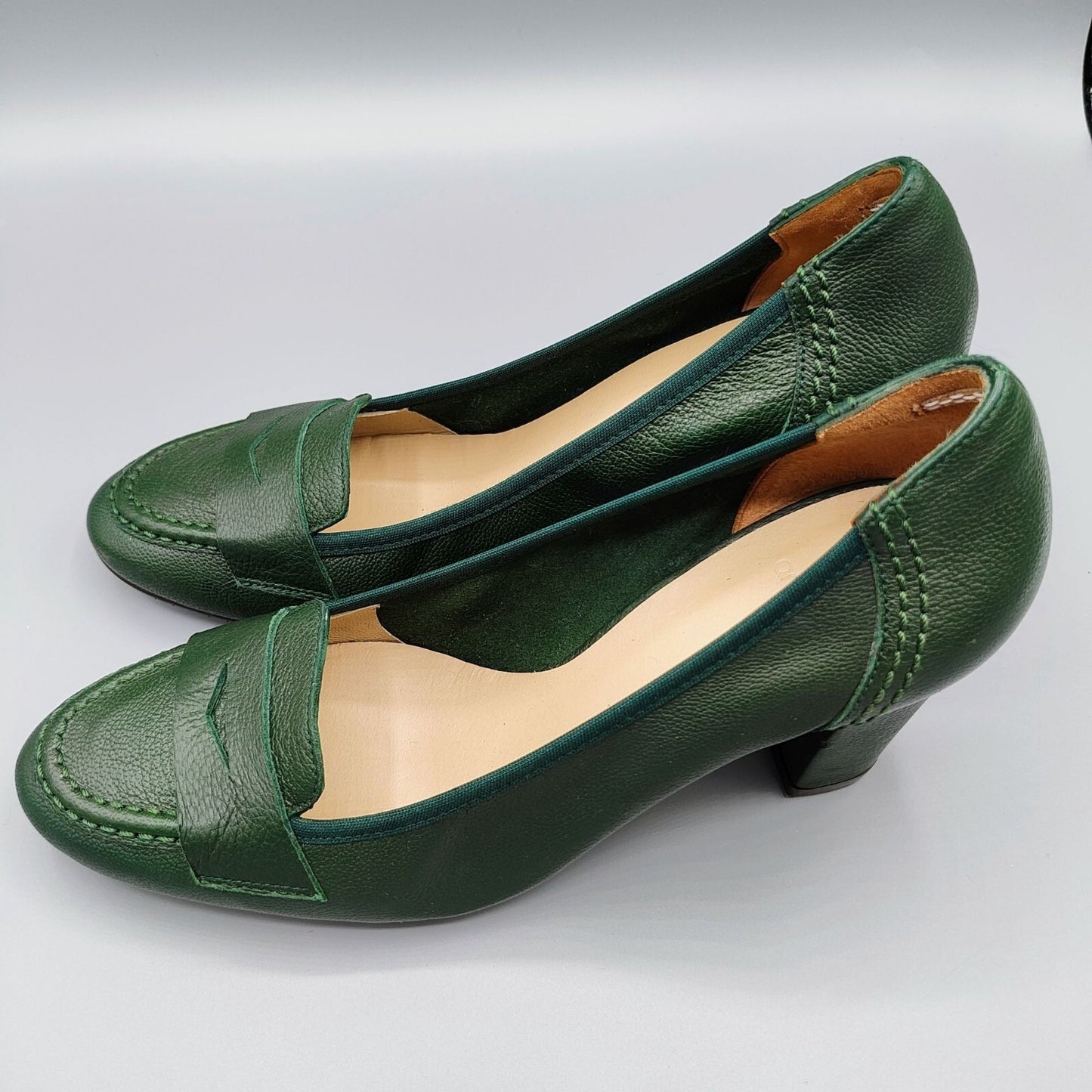 Ancarani Made in Spain Green Leather Womens Block Heel Loafers Size 35 (US 4.5)