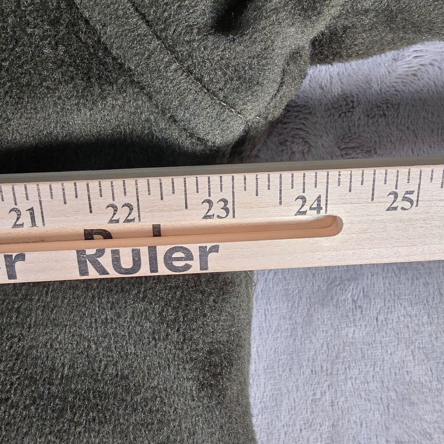 Vintage 1980s Casual Corner Oversized Wool Blend Olive Green Long Coat (Size 10)