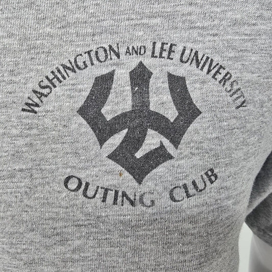 Distressed Vintage Y2K Washington and Lee University Outing Club T-Shirt (L)
