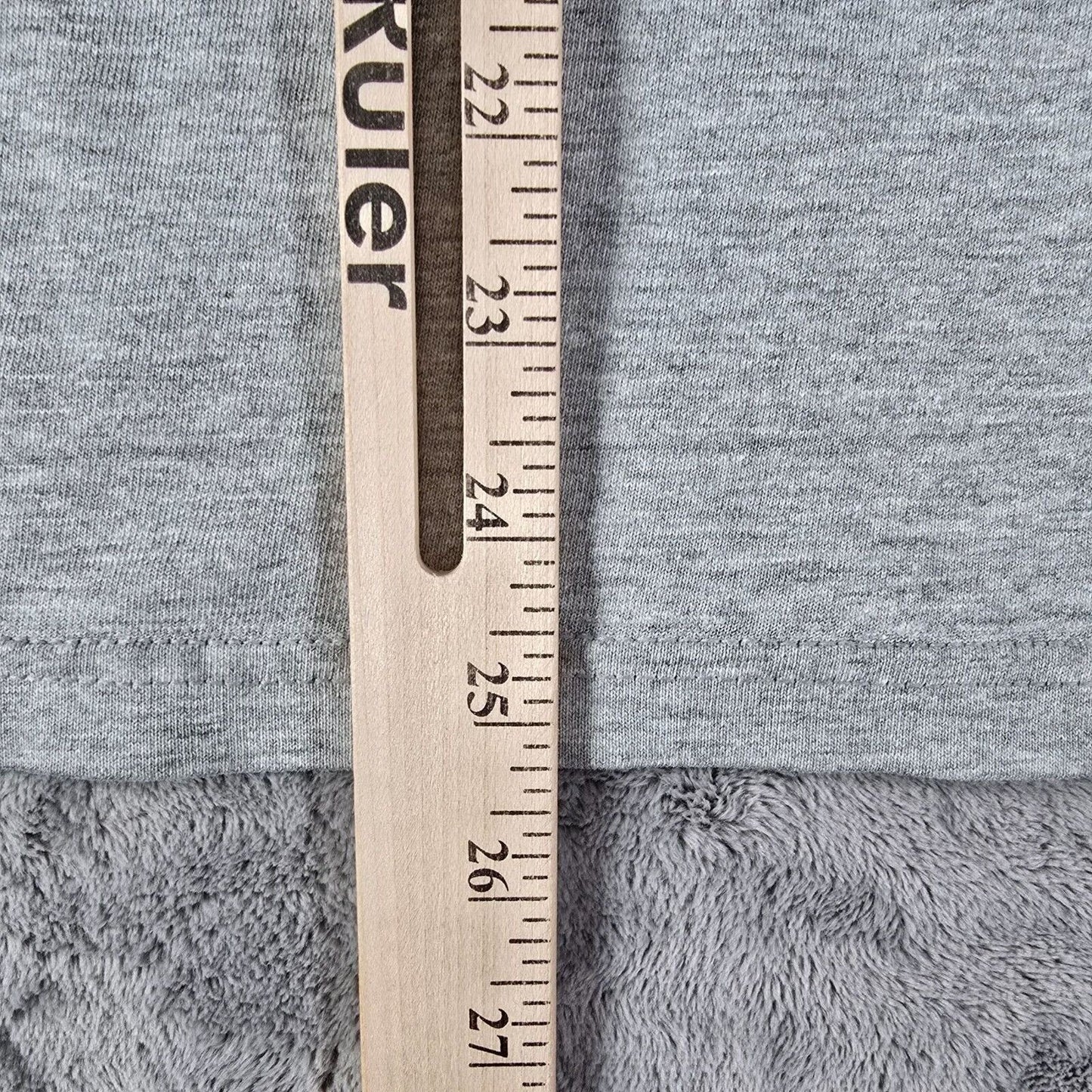 Distressed Vintage Y2K Washington and Lee University Outing Club T-Shirt (L)