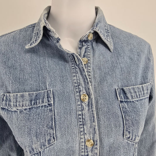 Vintage 1990s A*O American Outpost Women's Light Wash Denim Button-up Shirt (M)