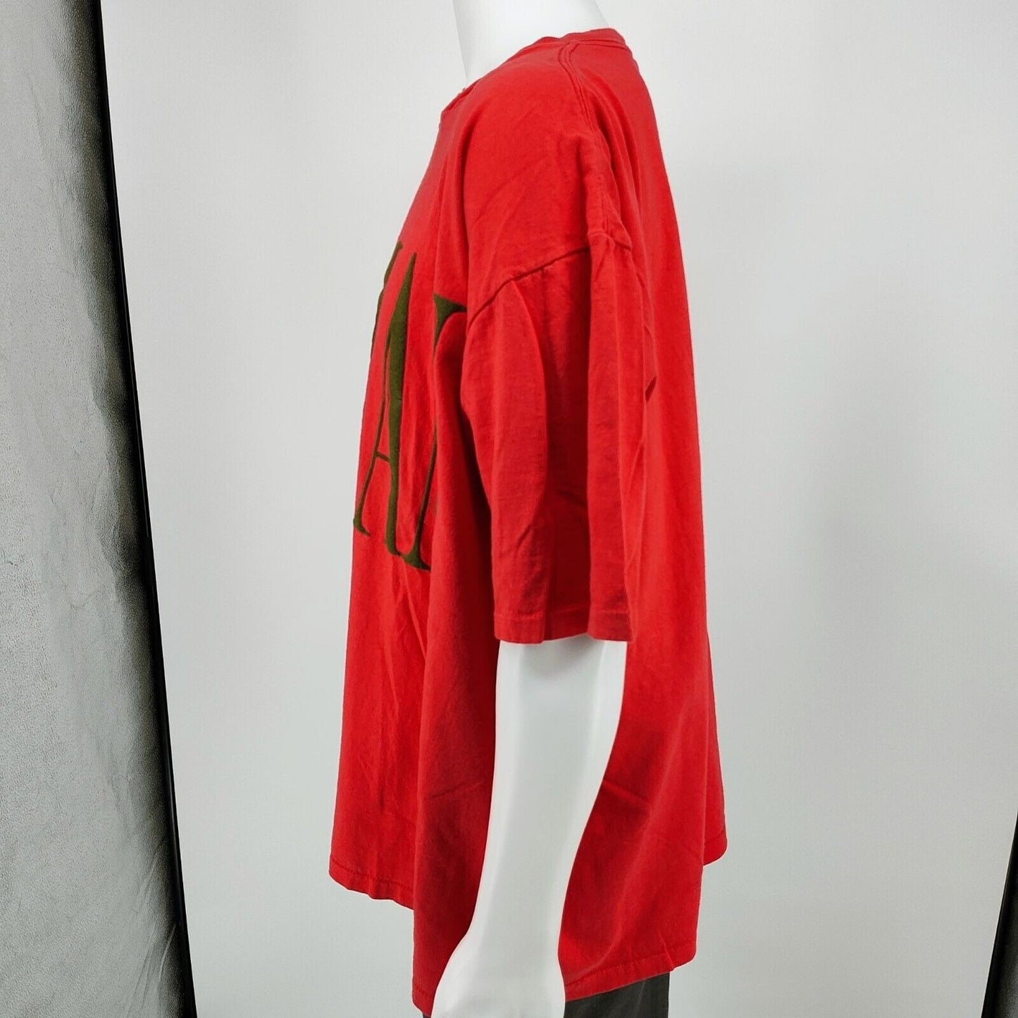 Vintage 1990s Spirit Activewear Cayman Islands Red Graphic T-Shirt (Women's XL)