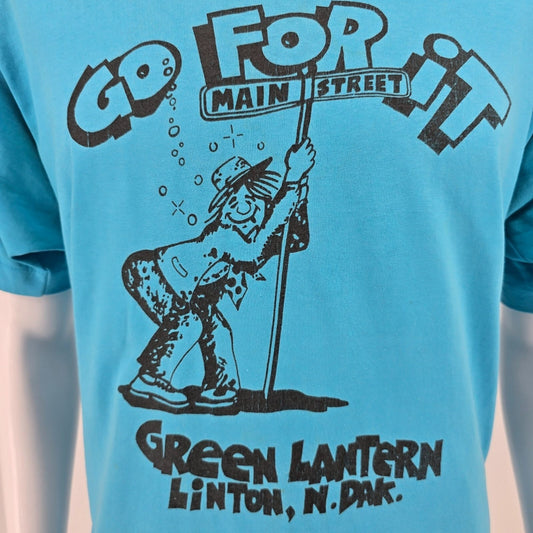 Vintage 1990s Green Lantern Bar Linton, North Dakota Graphic T-Shirt (L)