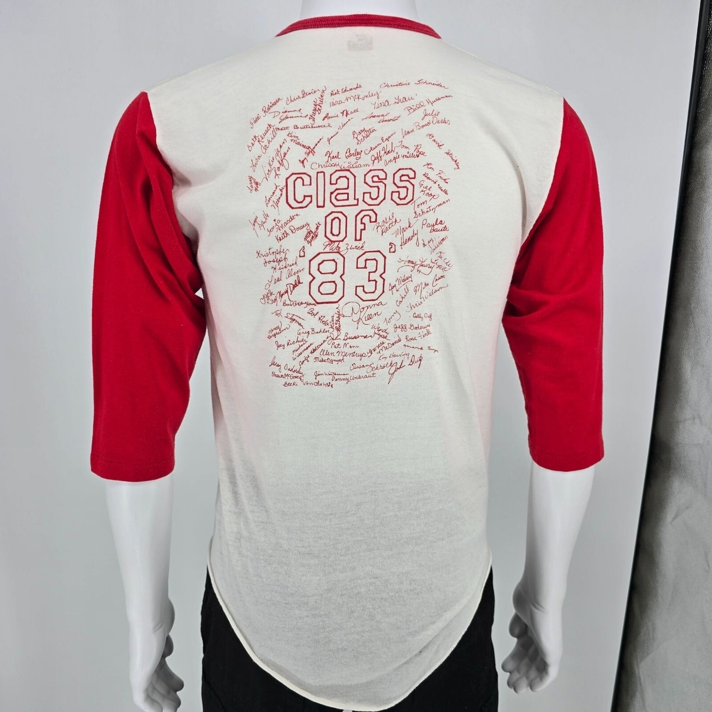 Vintage 1980s St. Henry High School Crusaders Class of 1983 Raglan T-Shirt (S)