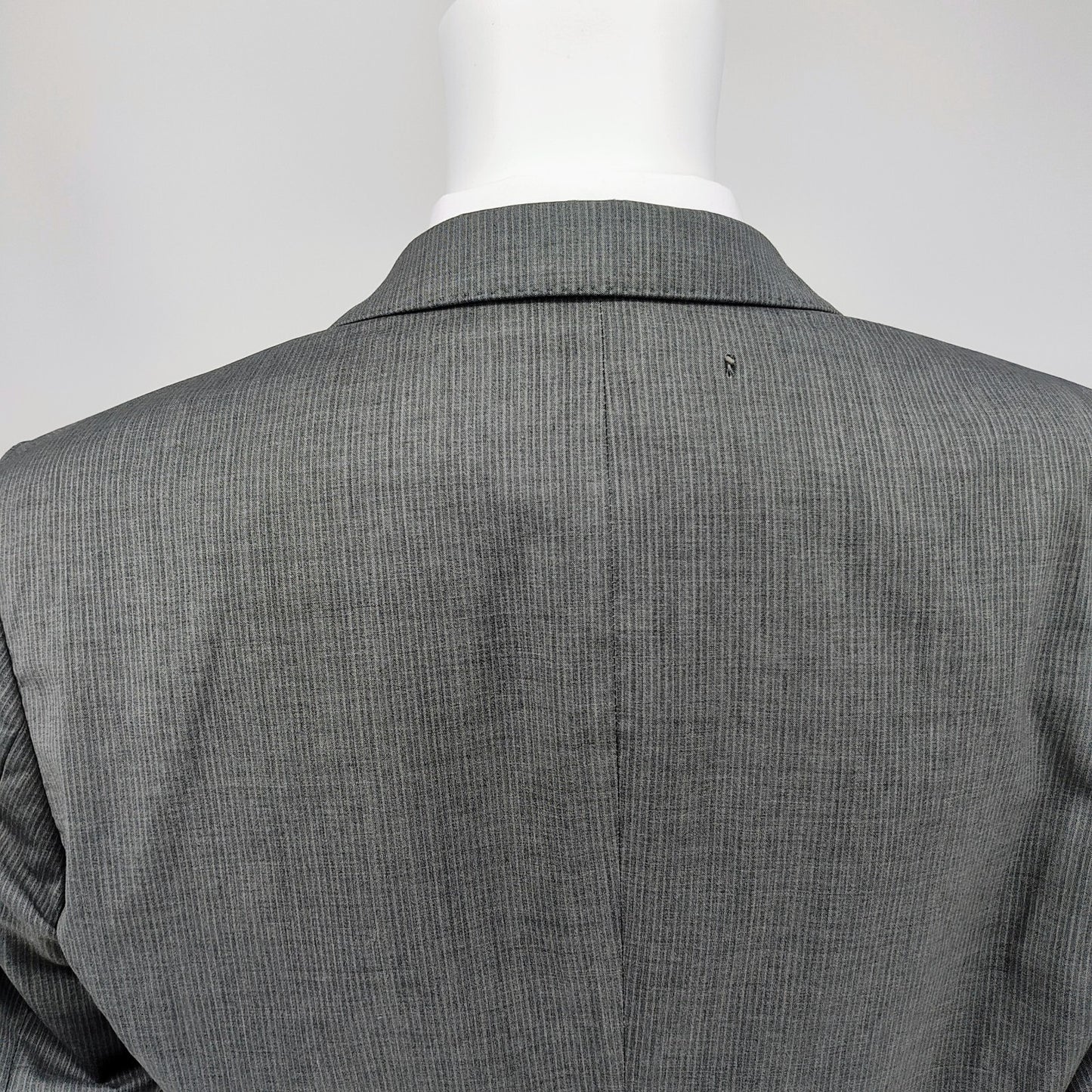 Boss Hugo Boss Gray Striped The James3/Sharp5 Suit Jacket (46L) *FLAW*