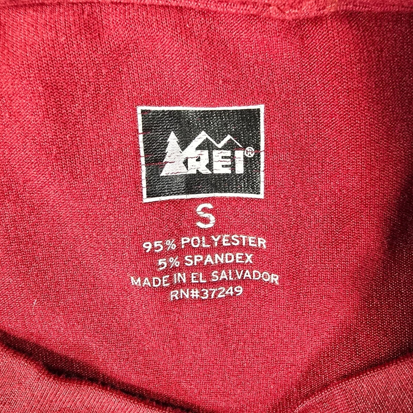 REI Men's Red Polyester/Spandex Running/Hiking Activewear T-Shirt (Small)
