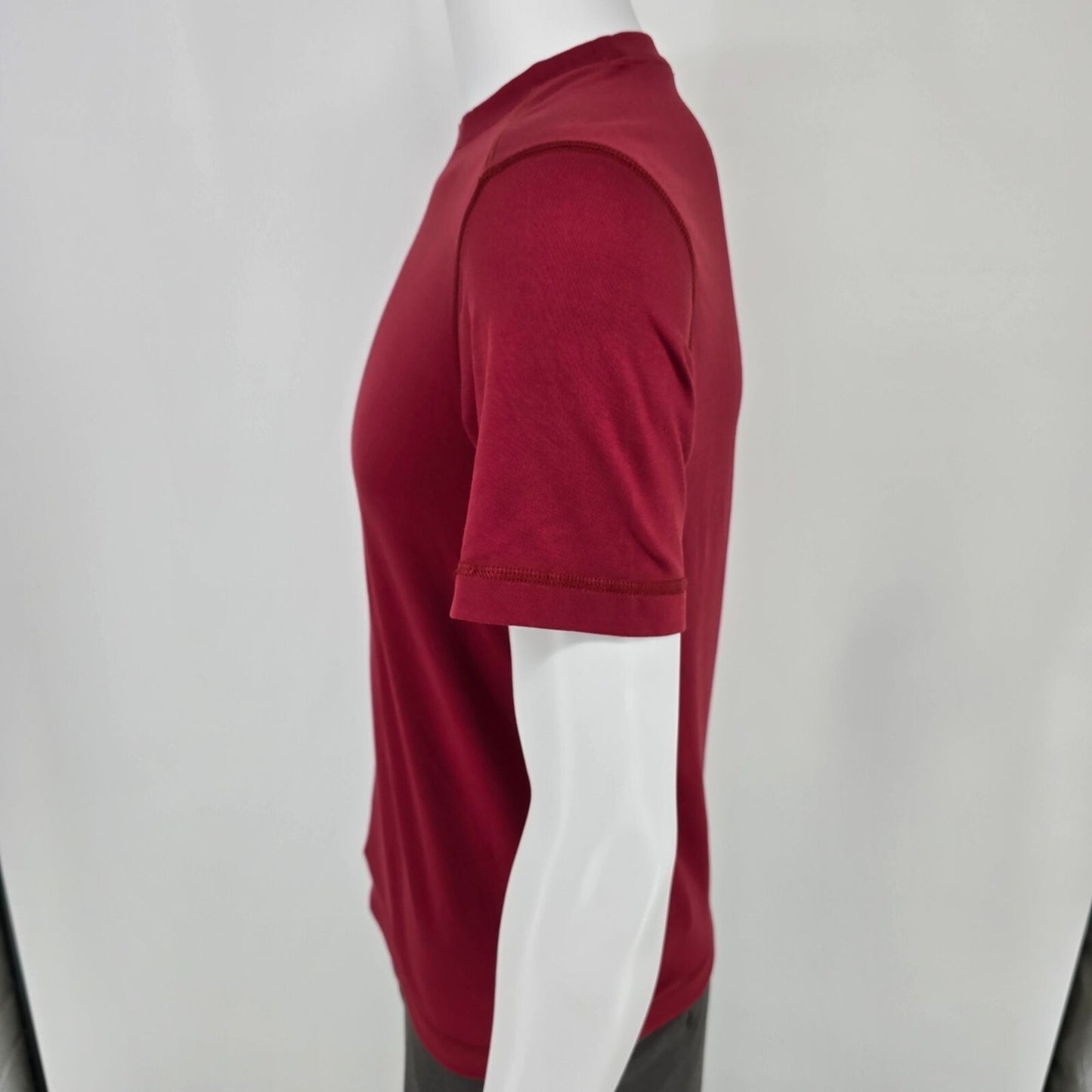 REI Men's Red Polyester/Spandex Running/Hiking Activewear T-Shirt (Small)