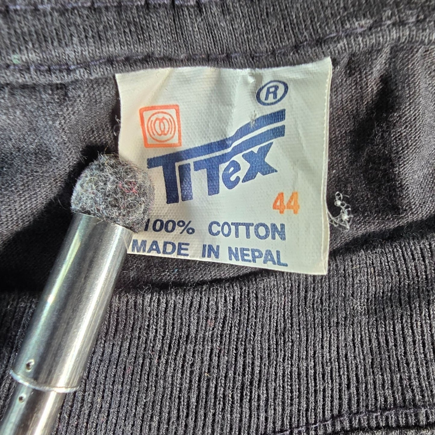 Vintage 1990s Titex Trekking Around Annapurna Nepal Embroidered T-Shirt (L)
