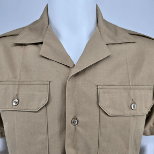Vintage 1977 U.S. Army Tan 445 Durable Press Short Sleeve Button-Front Shirt (M)