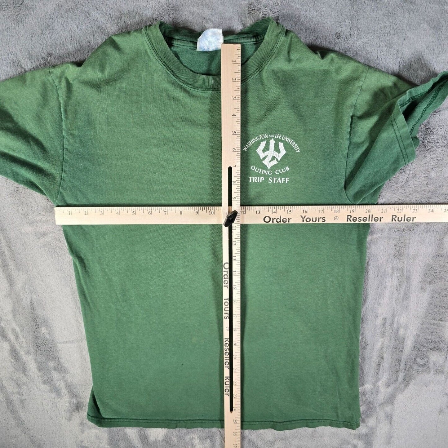 Vintage Y2K Washington and Lee University Outing Club Trip Staff T-Shirt (M)