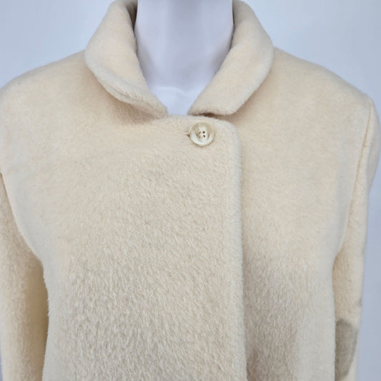 Vintage 1980s Cassidy Hand Tailored Women's Cream Wool Coat (6/Small) *Stains