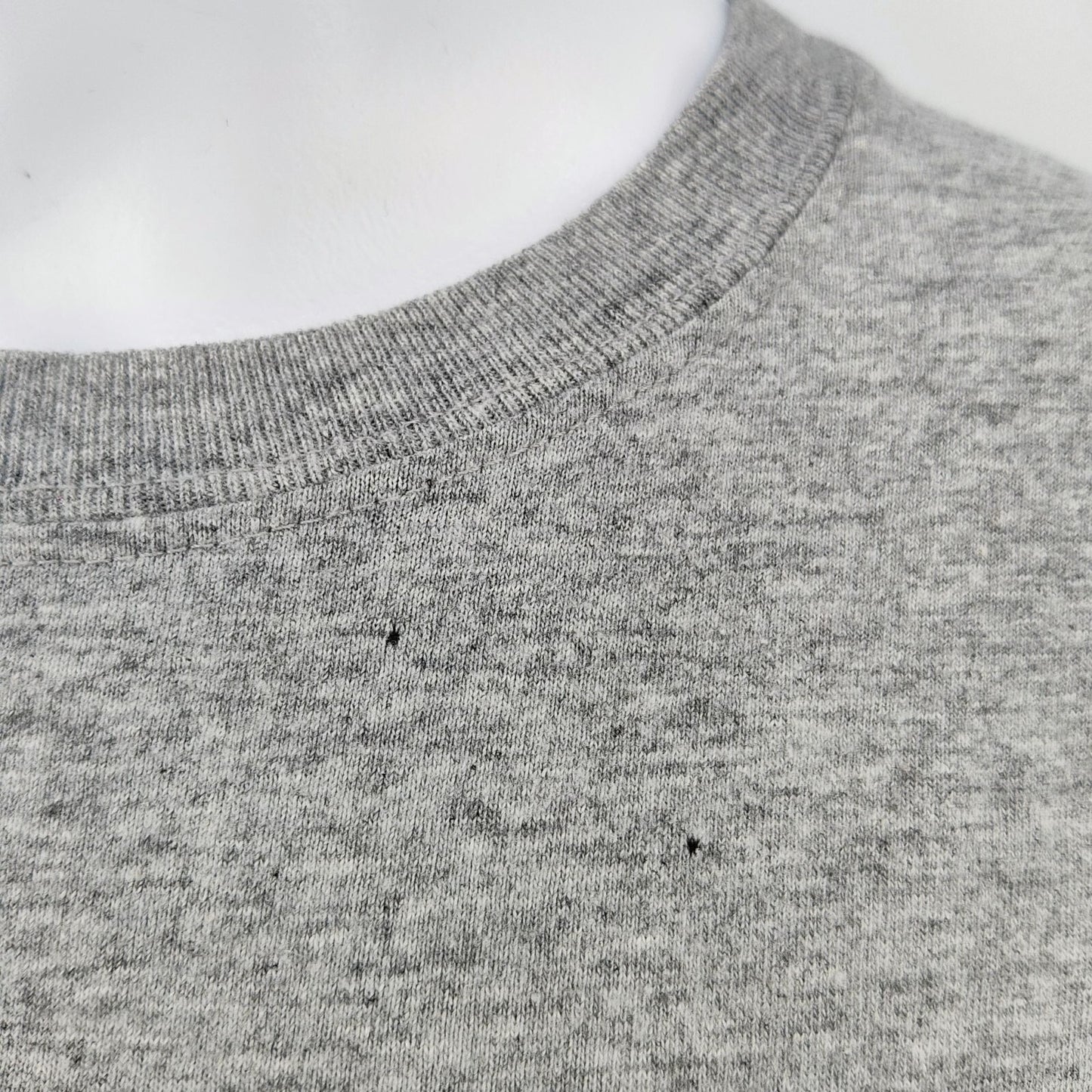 Guess Co. Originals Nineteen Eighty-One Women's Gray Logo T-Shirt (XL) *Flawed