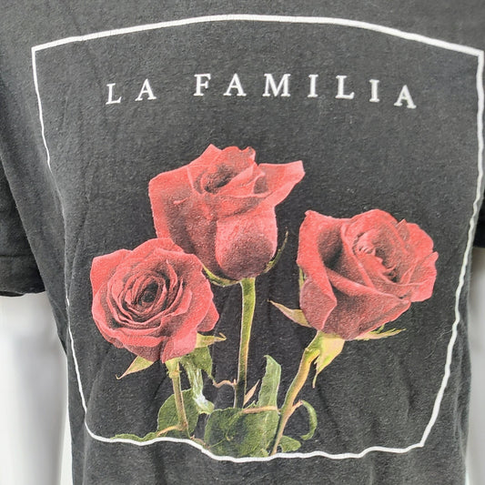 Familia Forever "La Familia" Three Red Roses Black Graphic T-Shirt (XL)