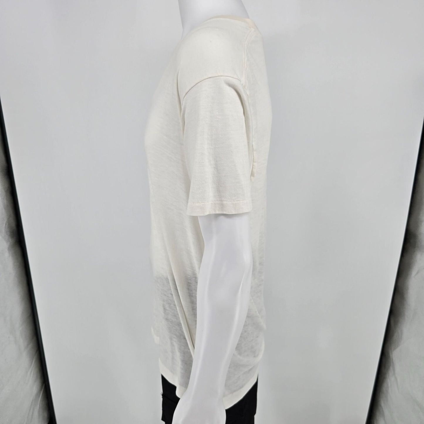Vintage 1980s MunsingWear Thin White Blank V-Neck Cotton/Poly T-Shirt (XL)