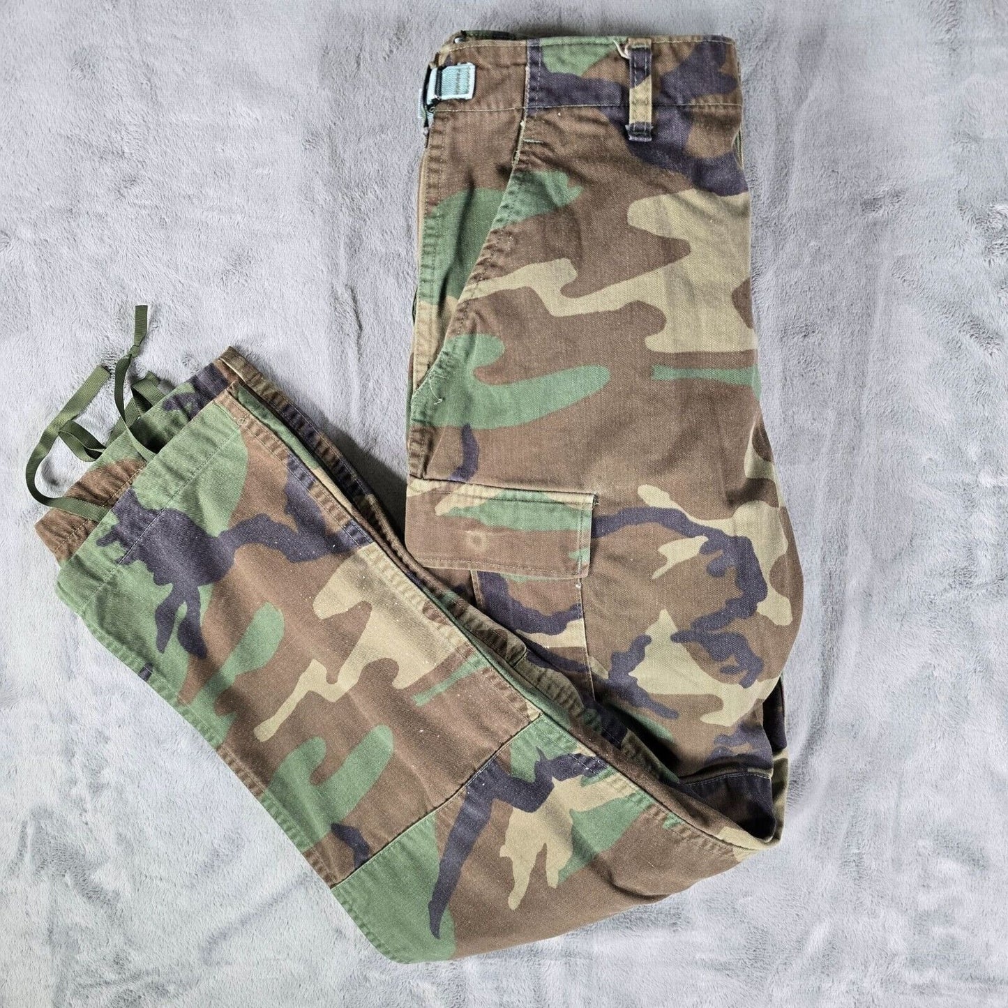 Vintage 1994 U.S. Military Woodland Camouflage Pattern Combat Trousers (30x30)