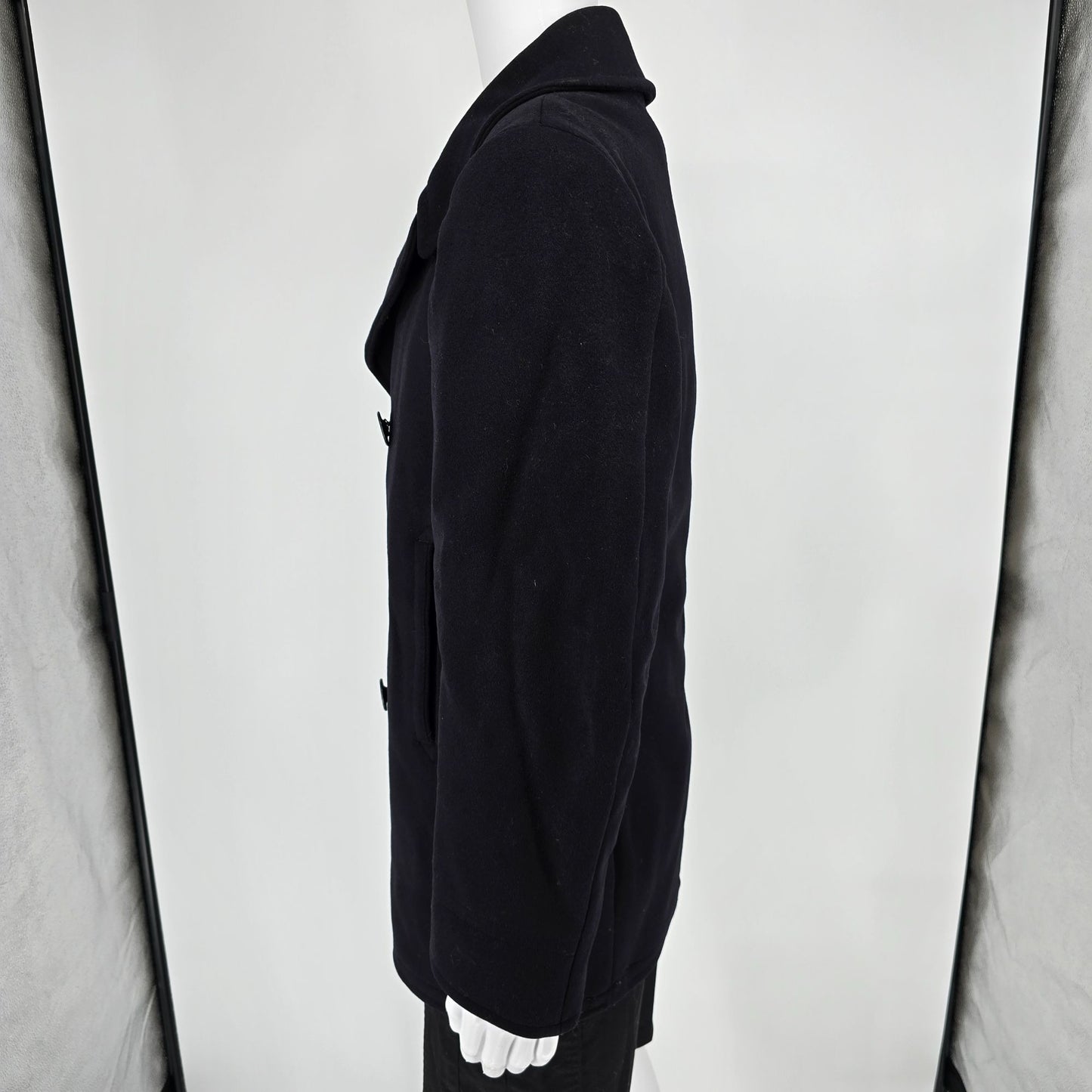 Vintage 1950s U.S. Navy Midnight Blue Double-Breasted Wool Peacoat (M)