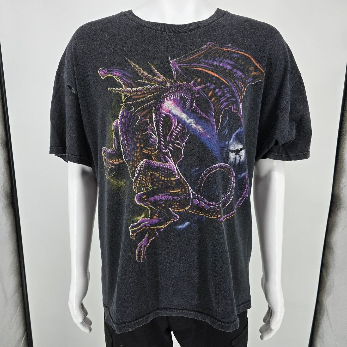 Distressed 2000s Black Kanye West Dragon Mask Purple Dragon T-Shirt (XXL)
