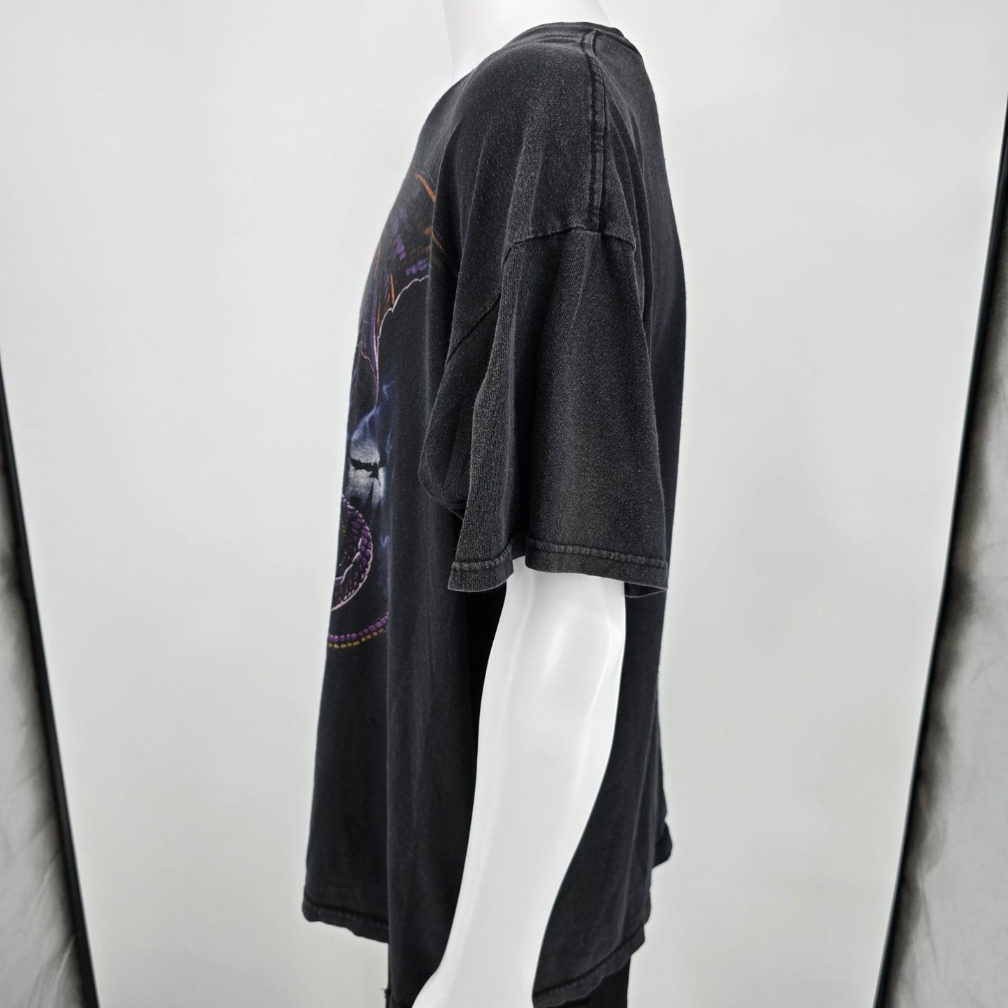 Distressed 2000s Black Kanye West Dragon Mask Purple Dragon T-Shirt (XXL)