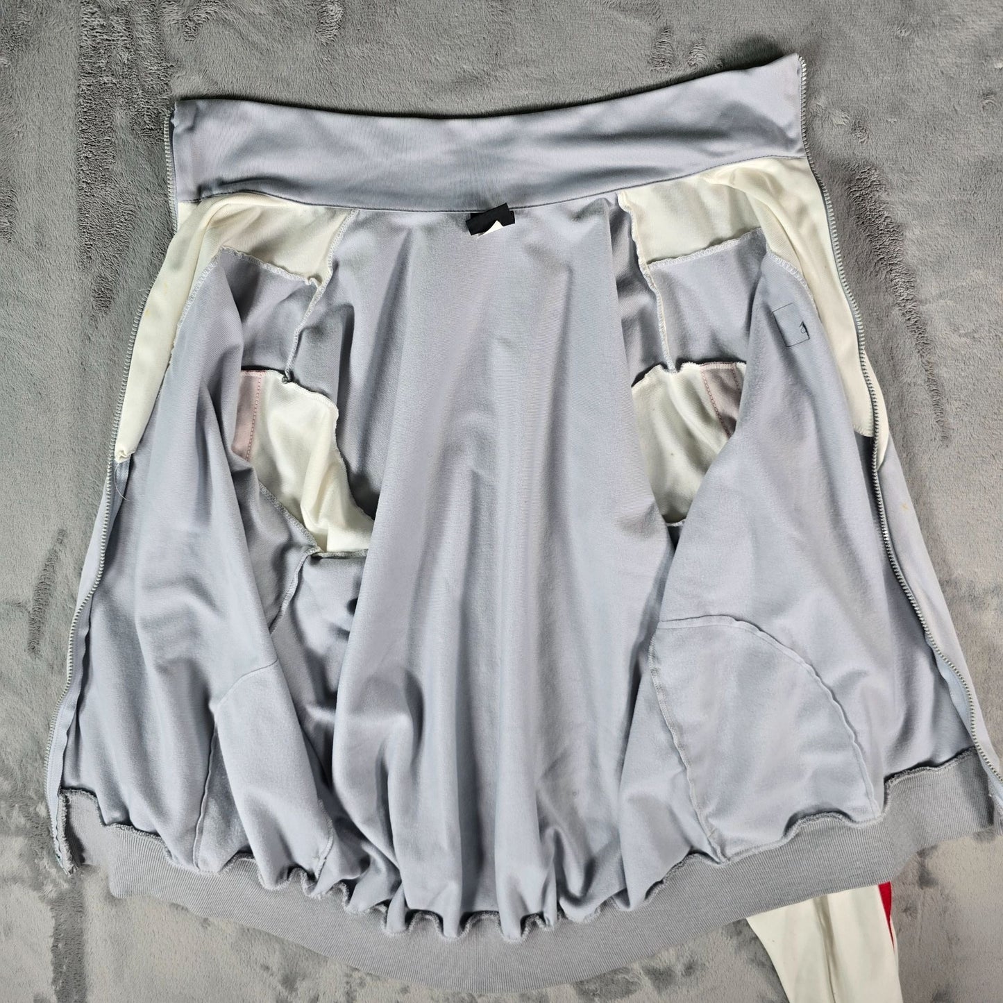Distressed Vintage 1980s Pinnacle Grey/White/Red Zip Up Tricot Track Jacket (XL)