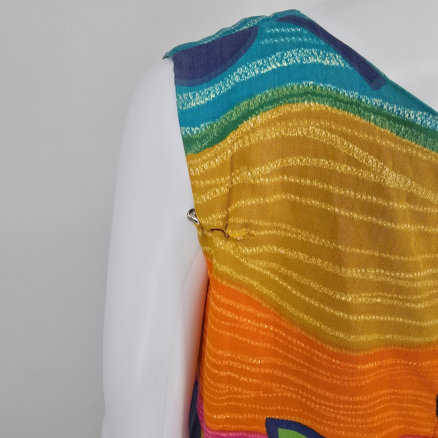 Vintage 1960s Mod Psychedelic Floral Pattern Sleeveless Shift Dress (L) *Flaws