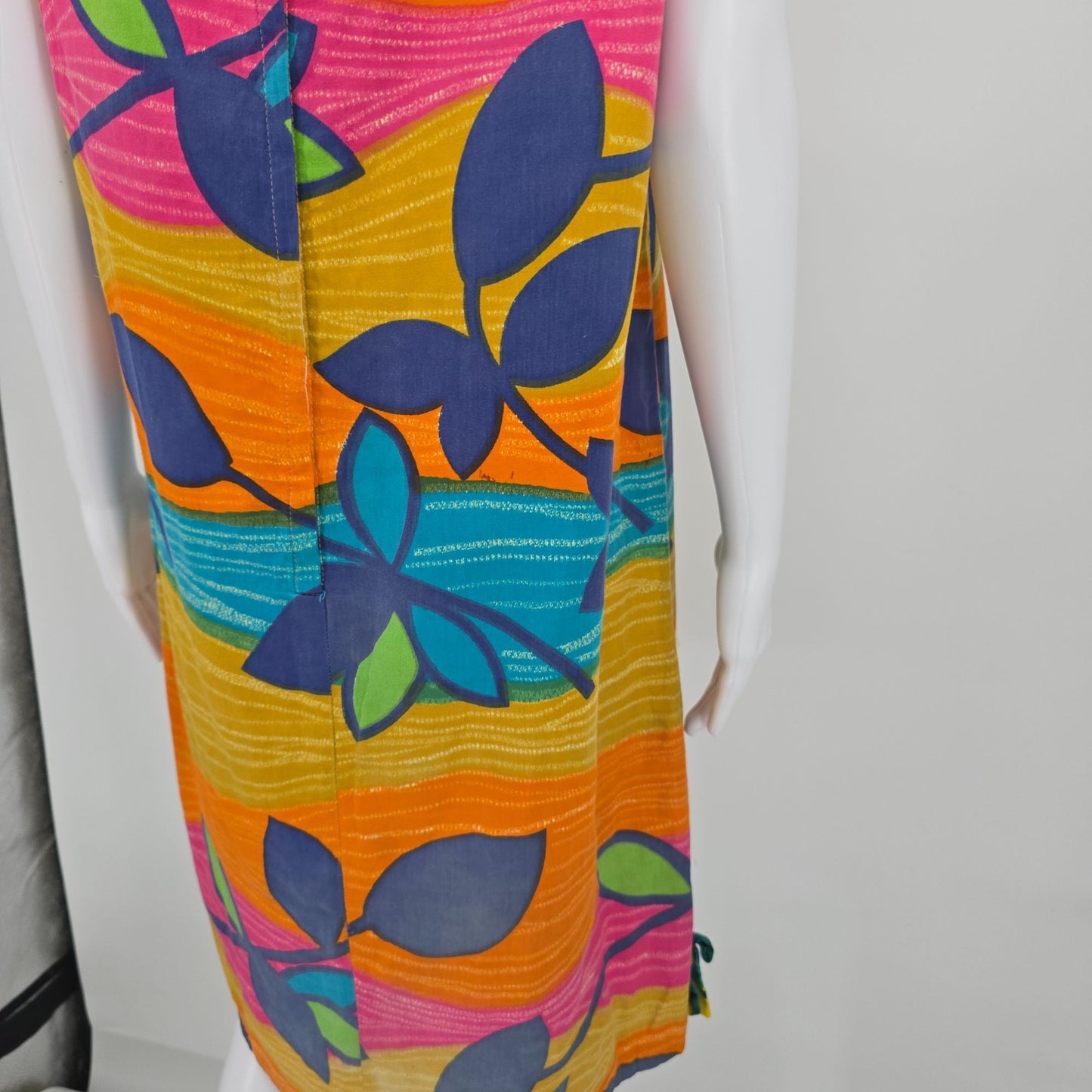 Vintage 1960s Mod Psychedelic Floral Pattern Sleeveless Shift Dress (L) *Flaws