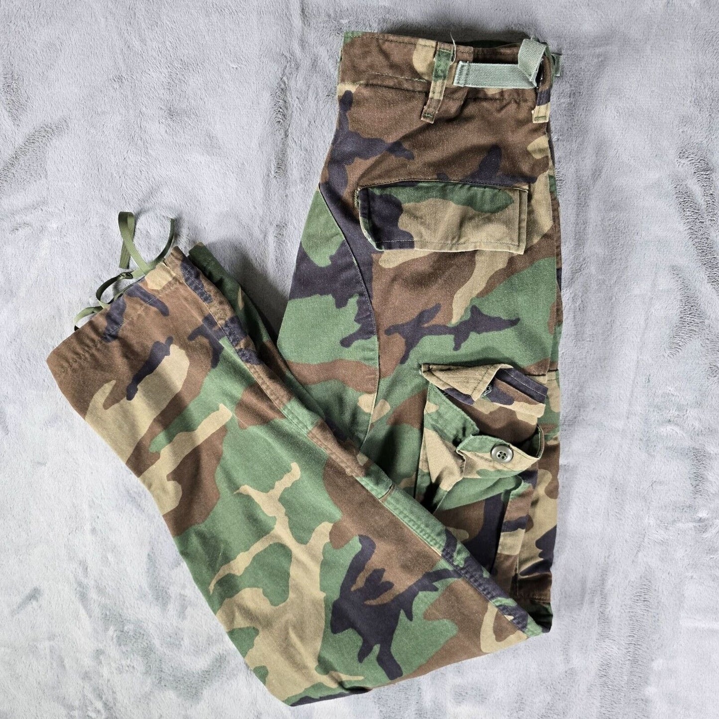 Vintage 1994 U.S. Military Woodland Camouflage Pattern Combat Trousers (30x31)