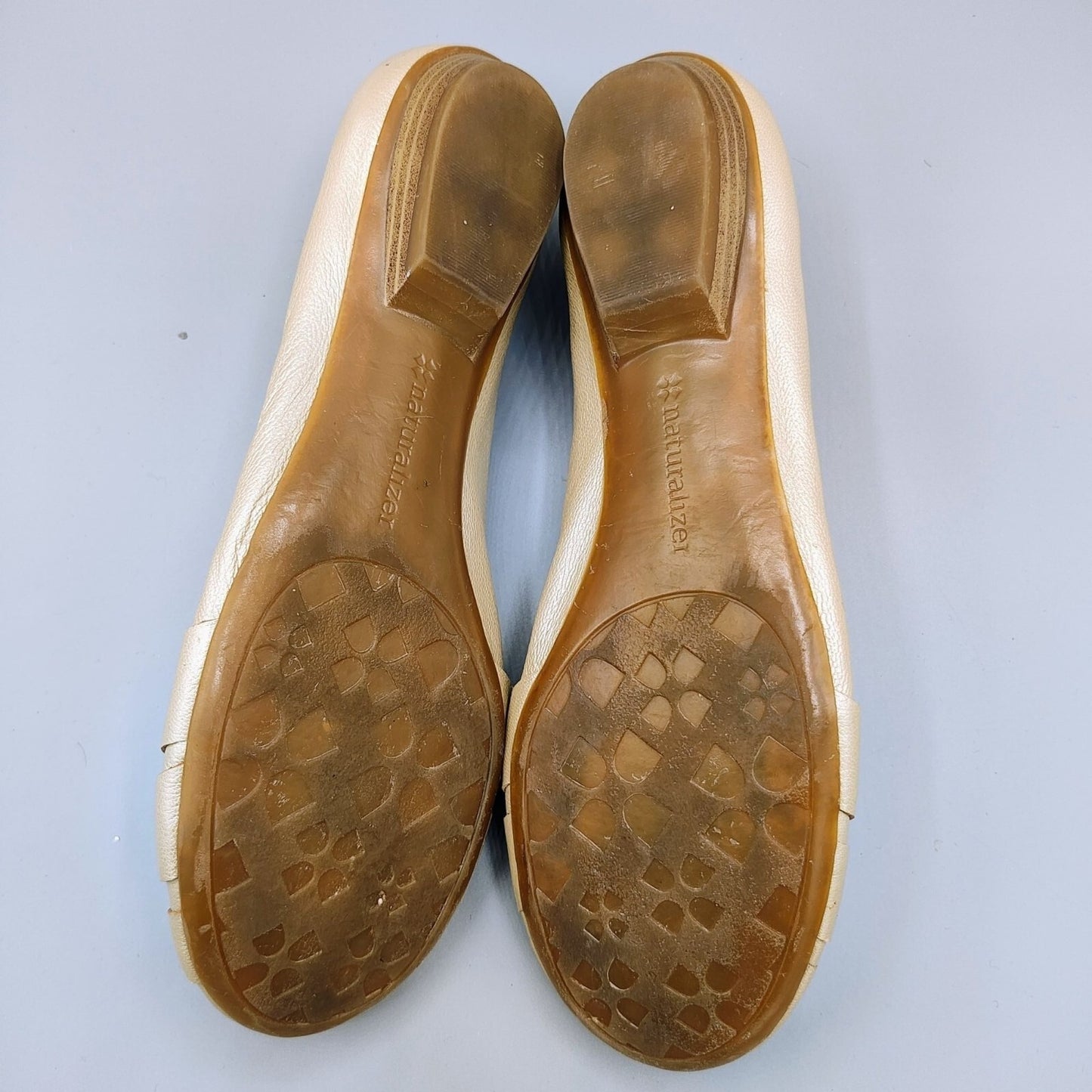 Naturalizer "Maude" Womens Beige Leather N5 Comfort Flats Woven Toe Design (9M)