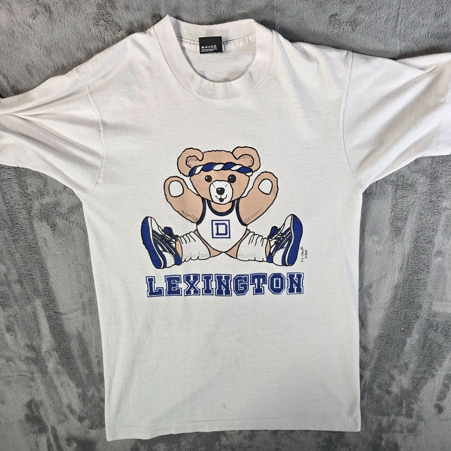 Vintage 1989 Screen Stars Best Basketball Teddy Bear "Lexington" T-Shirt (S)
