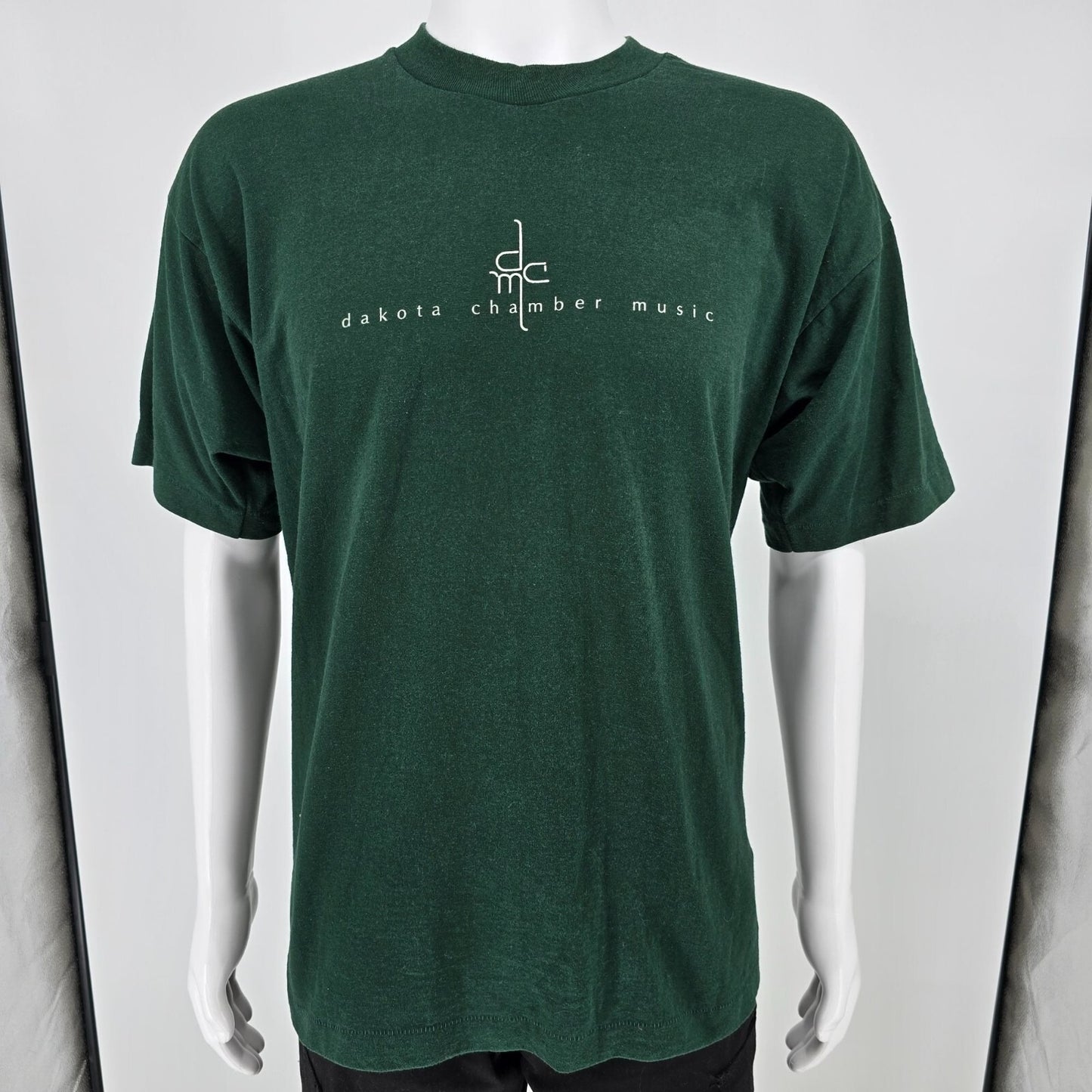 Vintage Y2K/Early 2000s Minot State University Dakota Chamber Music T-Shirt (XL)