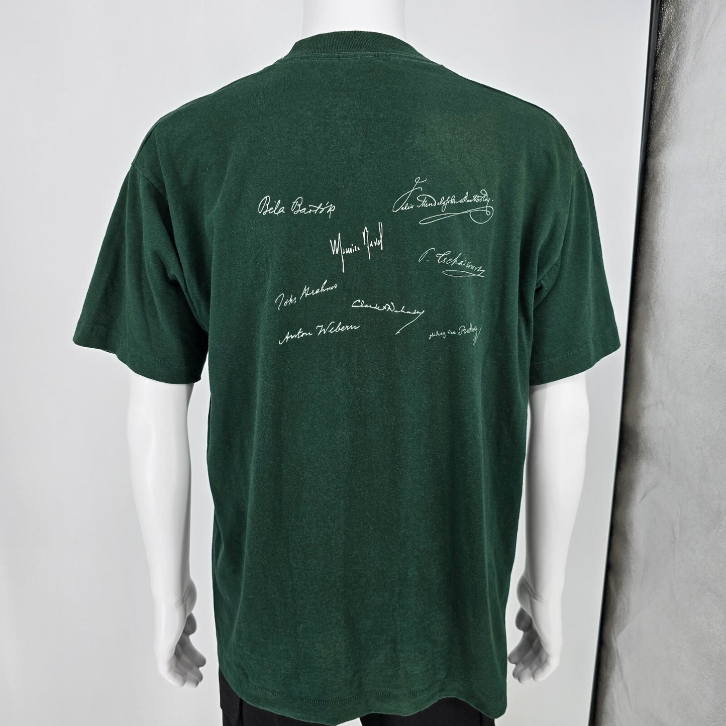 Vintage Y2K/Early 2000s Minot State University Dakota Chamber Music T-Shirt (XL)
