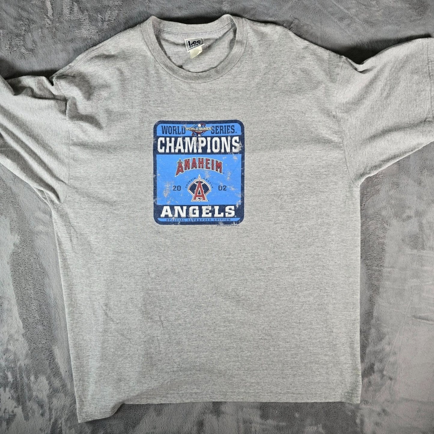 Vintage Y2K Lee Sport Anaheim Angels 2002 World Series Champions T-Shirt (2XL)